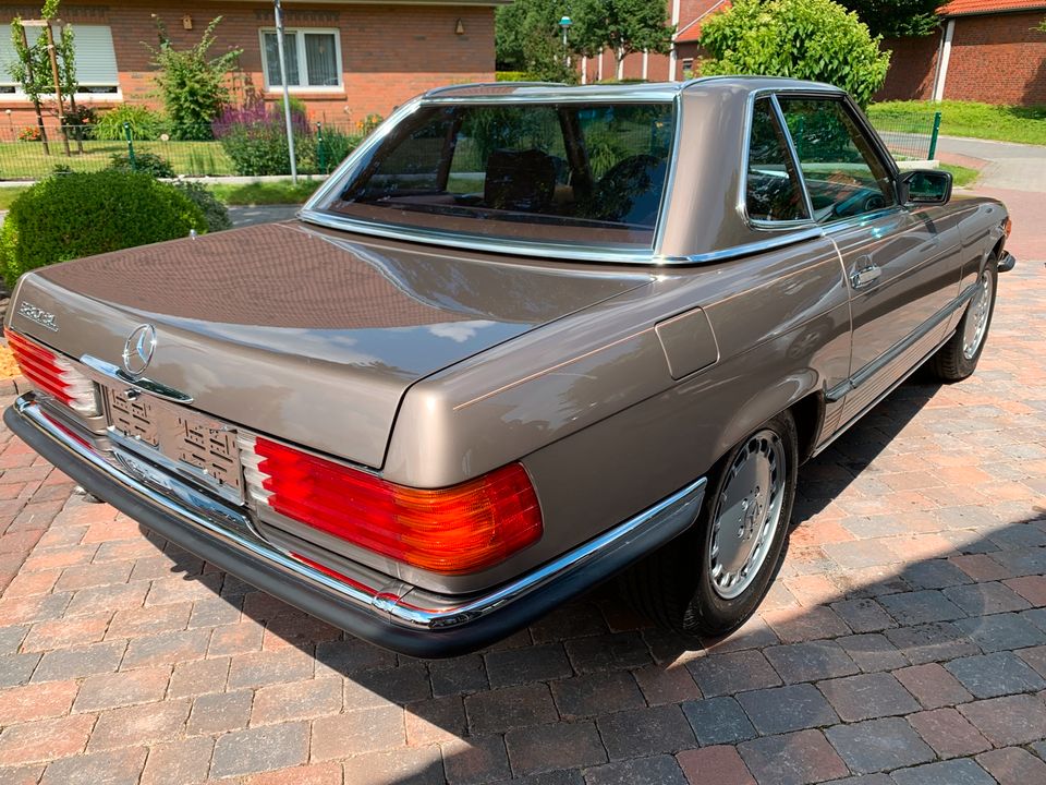 Mercedes-560-SL12